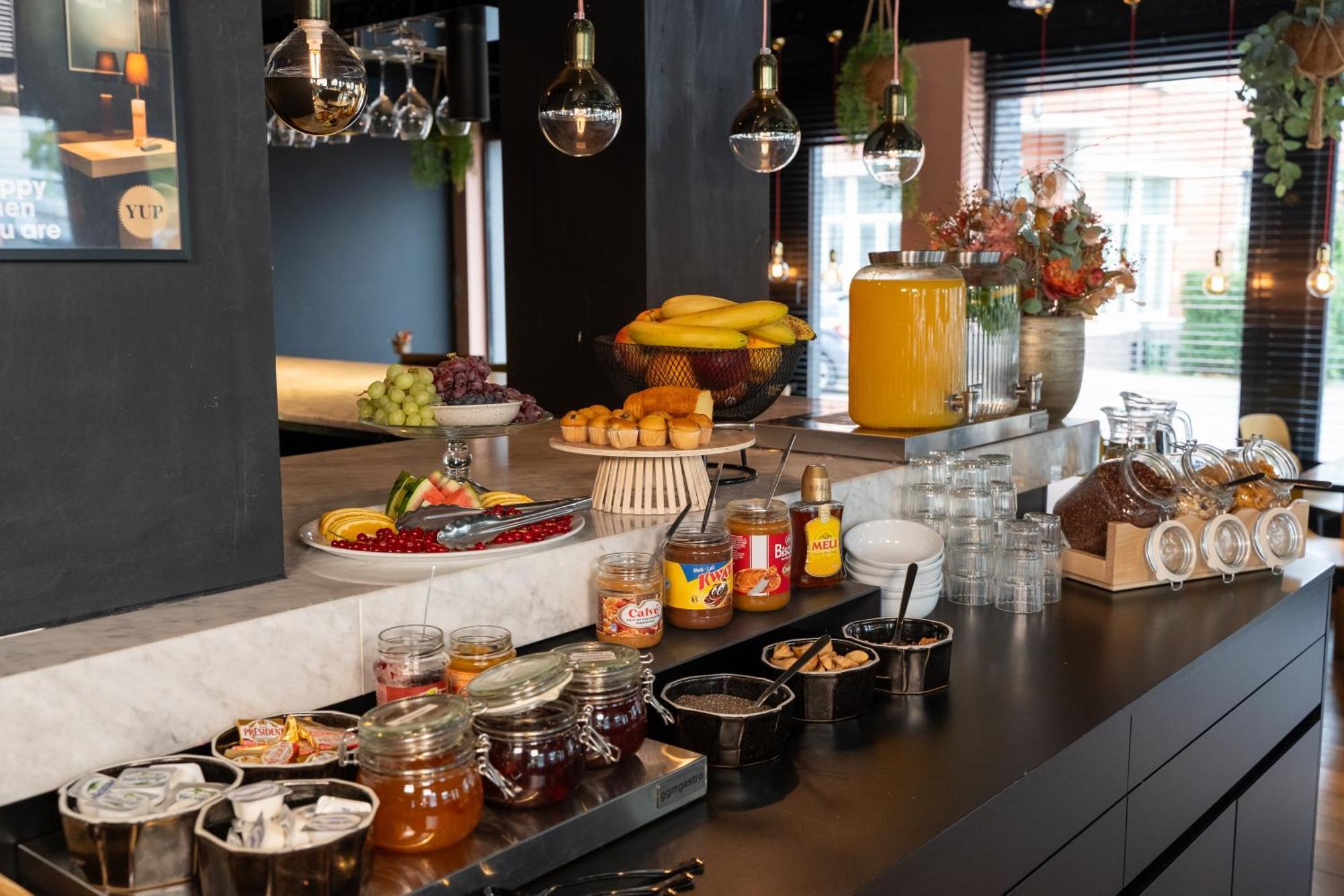 Ibis Styles Hasselt City Centre Ngoại thất bức ảnh